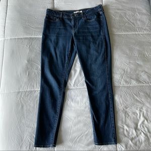 Women’s Levi’s Dark Wash 711 Skinny Jeans, size 32